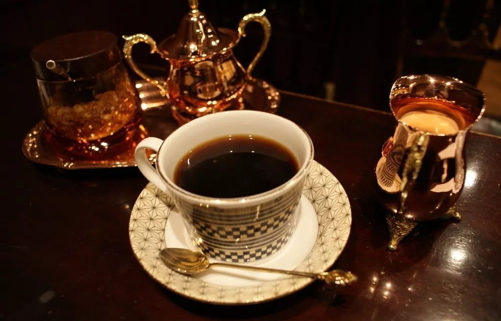金達(dá)咖啡飲品城---一個(gè)標(biāo)準(zhǔn)咖啡控,5天不喝咖啡會(huì)怎樣? 金達(dá)咖啡飲品城---一個(gè)標(biāo)準(zhǔn)咖啡控,5天不喝咖啡會(huì)怎樣?